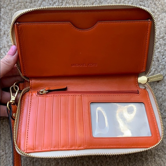 Michael Kors Wristlet - Picture 2 of 2